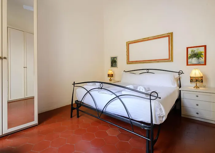 Romantic Ponte Vecchio 公寓 *